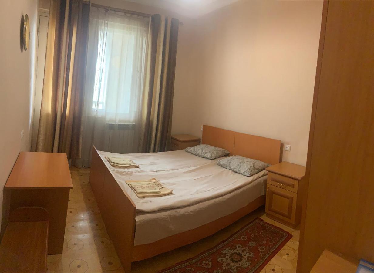 Guest House Lilia Γιερεβάν Εξωτερικό φωτογραφία