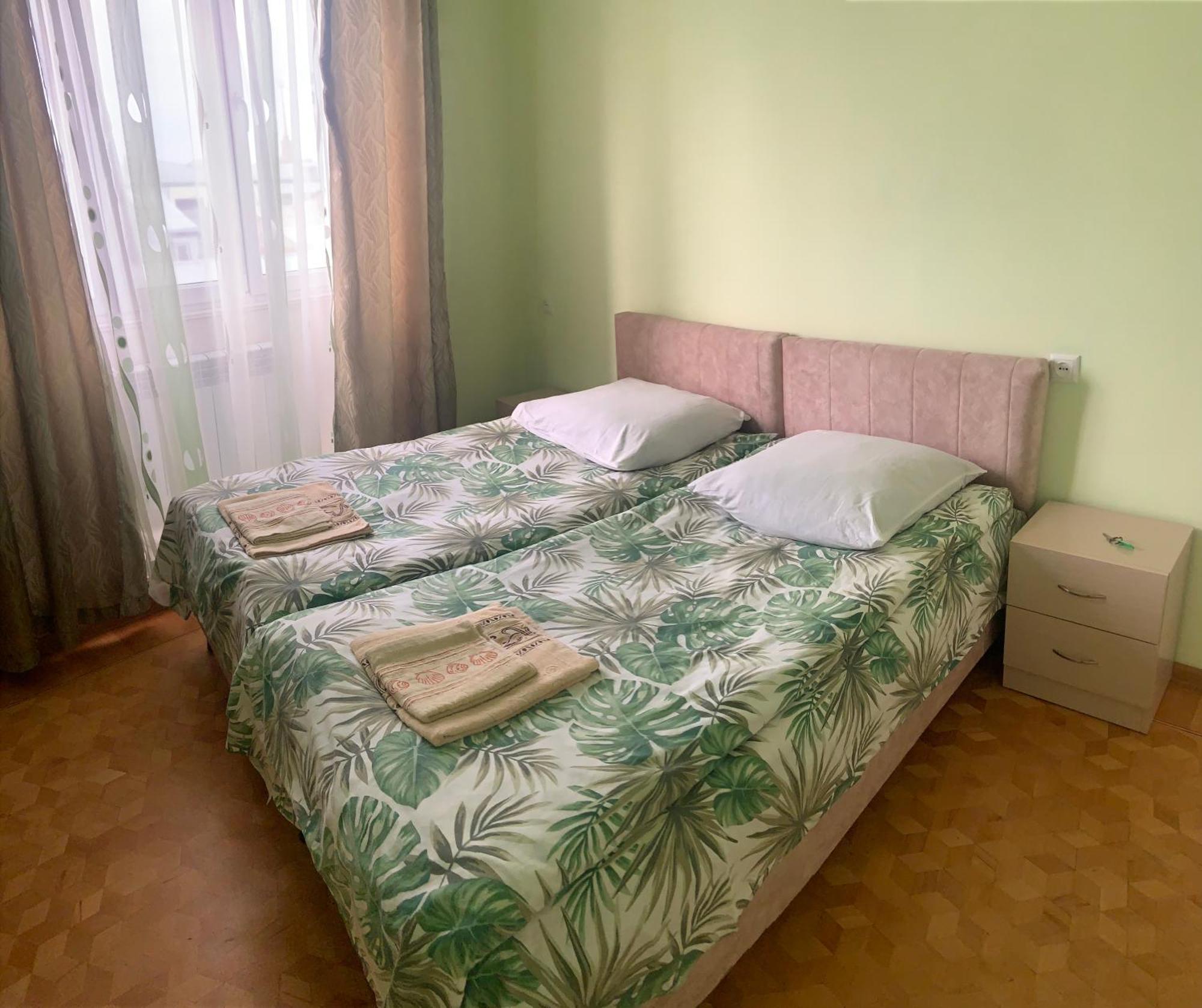 Guest House Lilia Γιερεβάν Εξωτερικό φωτογραφία