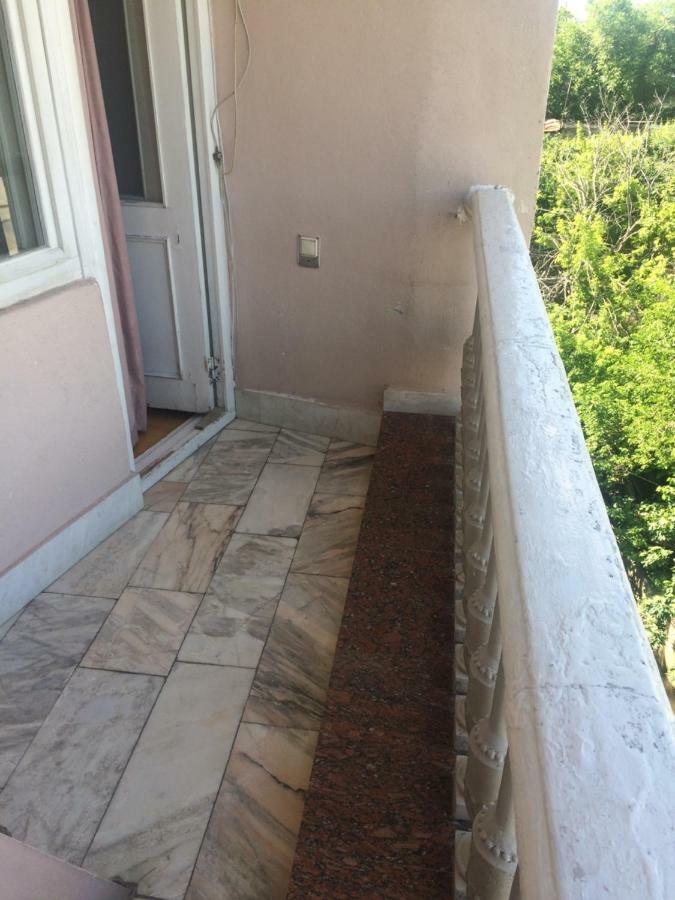Guest House Lilia Γιερεβάν Εξωτερικό φωτογραφία